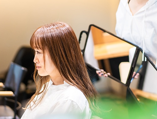 髪の毛の施術 写真